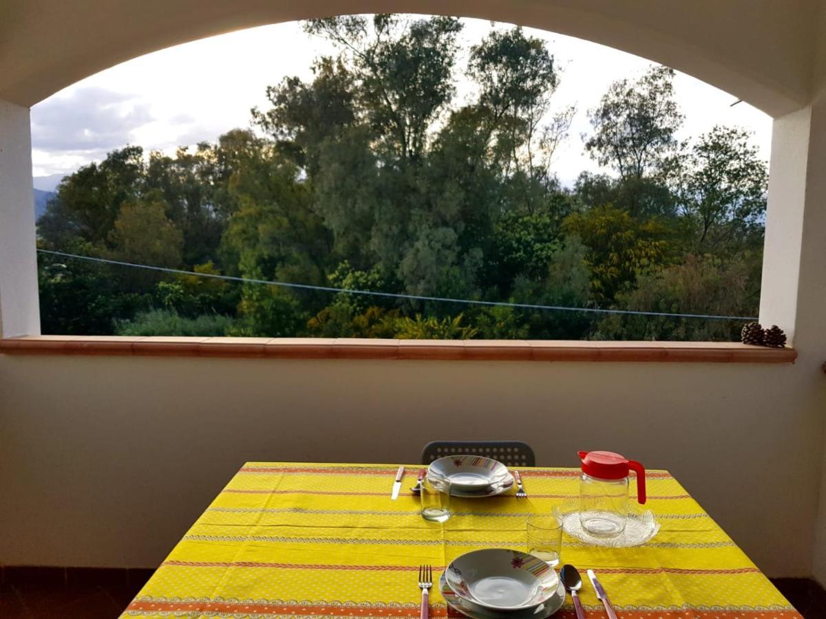 Ferienwohnung Borgo San Giorgio Àrbatax Exterior foto
